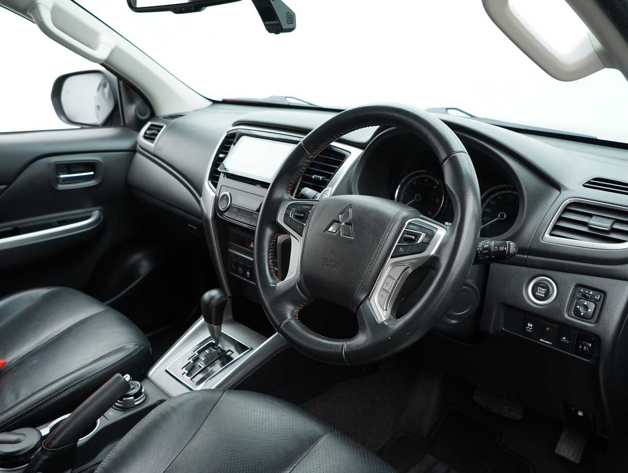 used 2021 Mitsubishi Triton VGT Athlete Dual Cab 4X4 2.4