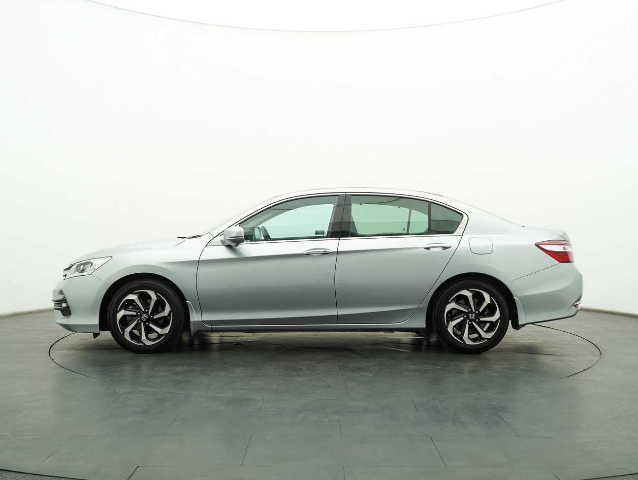 terpakai 2018 Honda Accord VTi-L 2.0