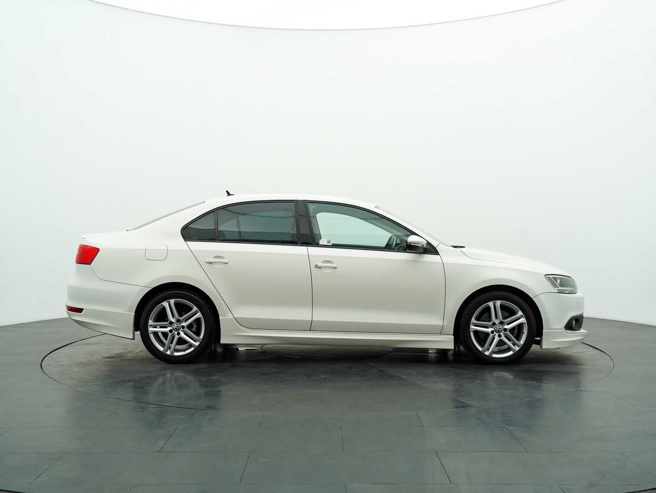 terpakai 2014 Volkswagen Jetta TSI 1.4