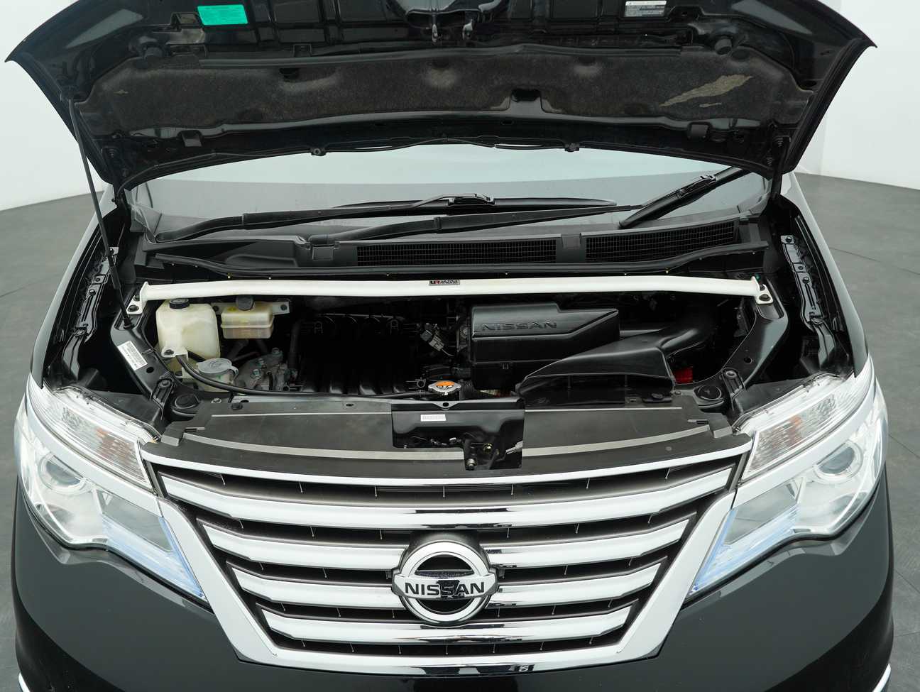 used 2017 Nissan Serena S-Hybrid High-Way Star 2.0