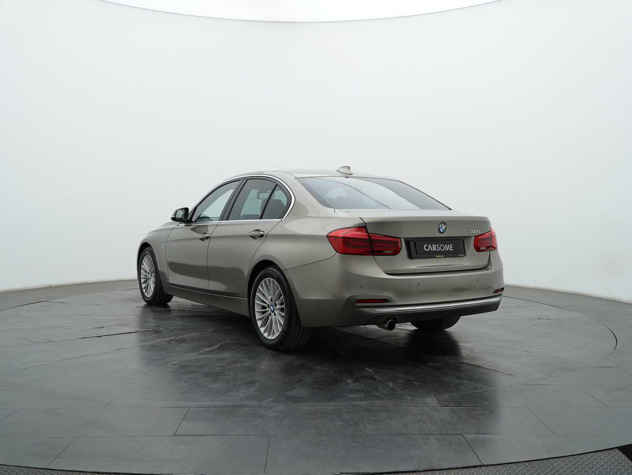 used 2016 BMW 318i Luxury 1.5