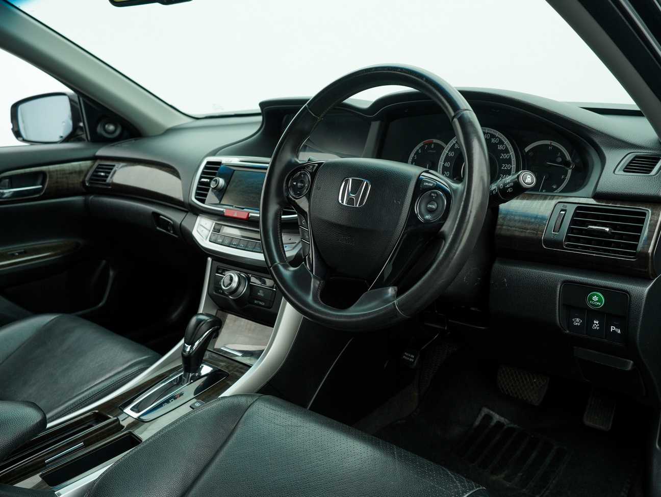 used 2013 Honda Accord VTi-L 2.4