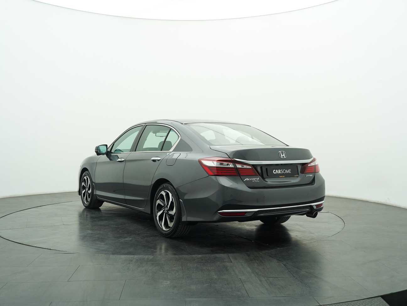 used 2017 Honda Accord VTi-L 2.0