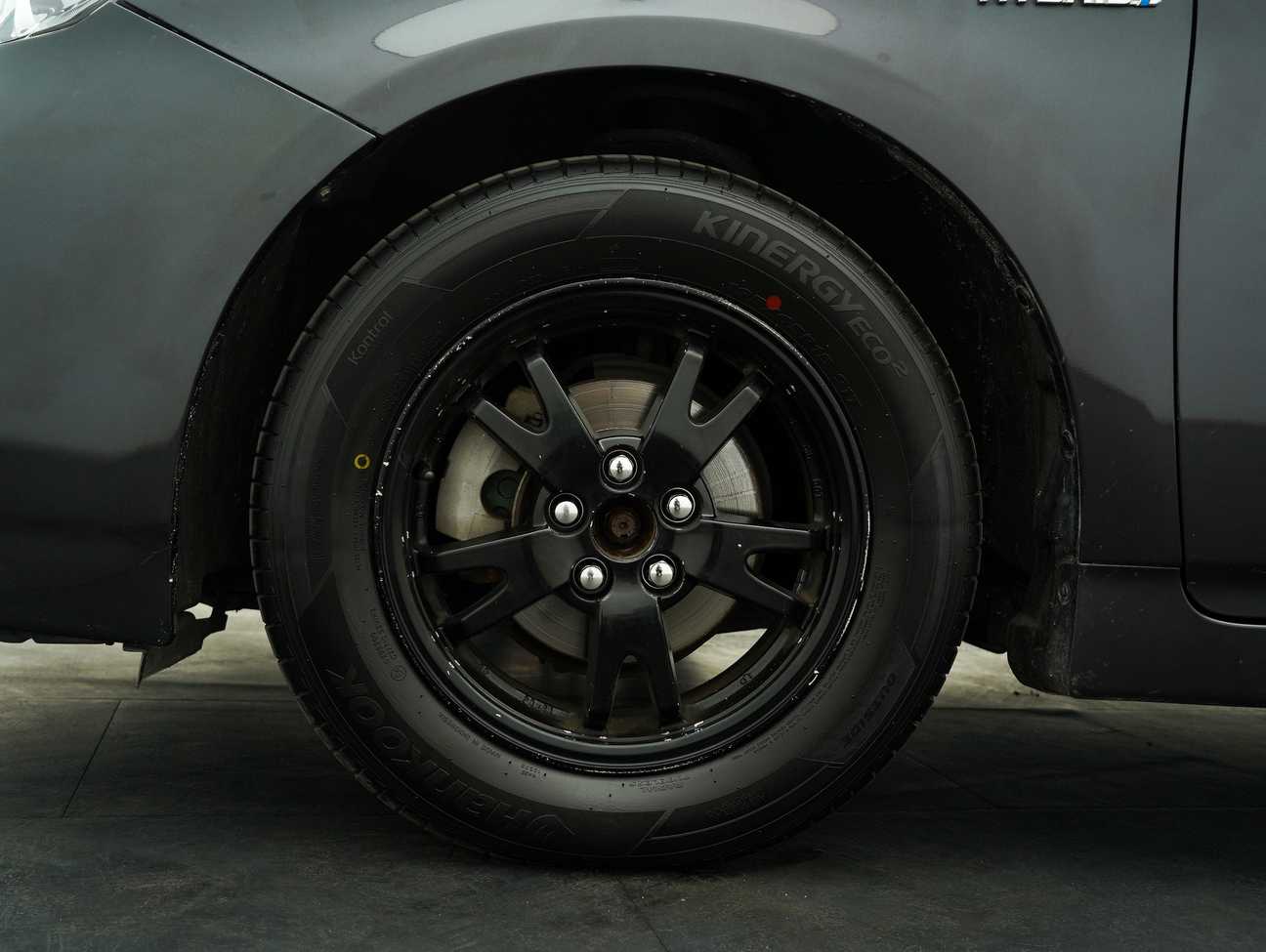 used 2012 Toyota Prius Luxury 1.8