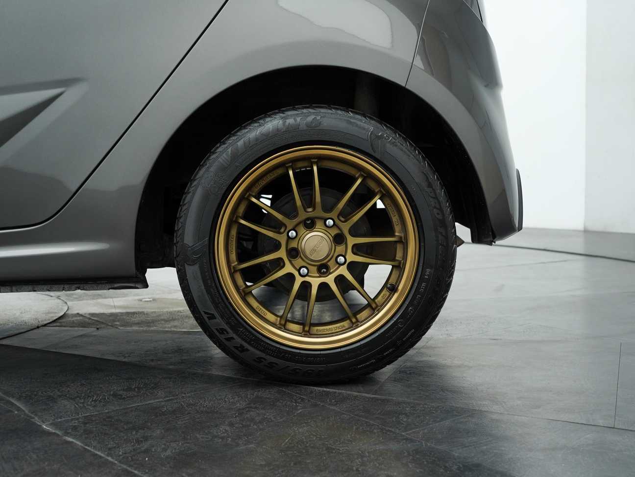 terpakai 2015 Proton Iriz Standard 1.3