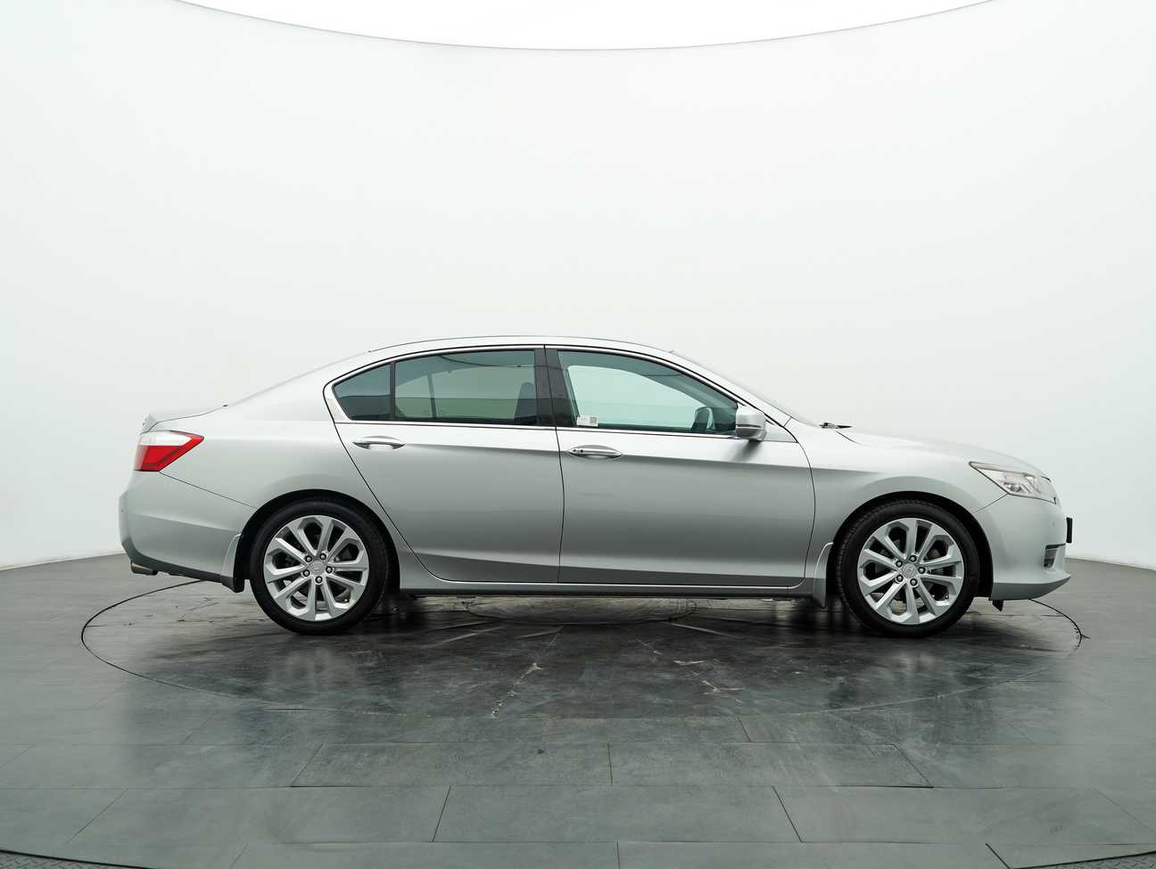 used 2016 Honda Accord VTi-L 2.4