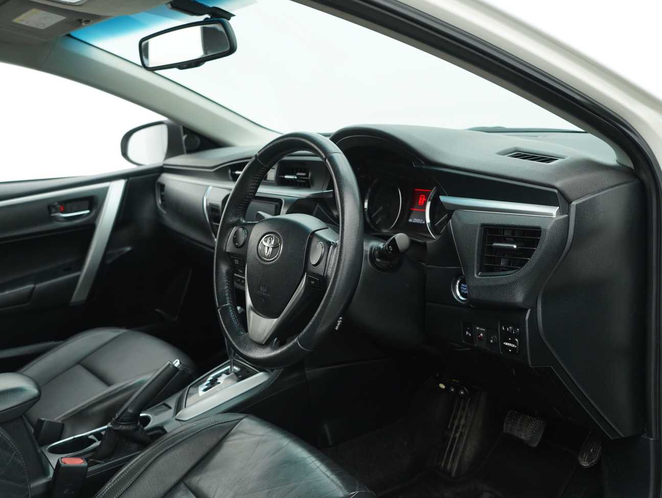 used 2015 Toyota Corolla Altis V 2.0