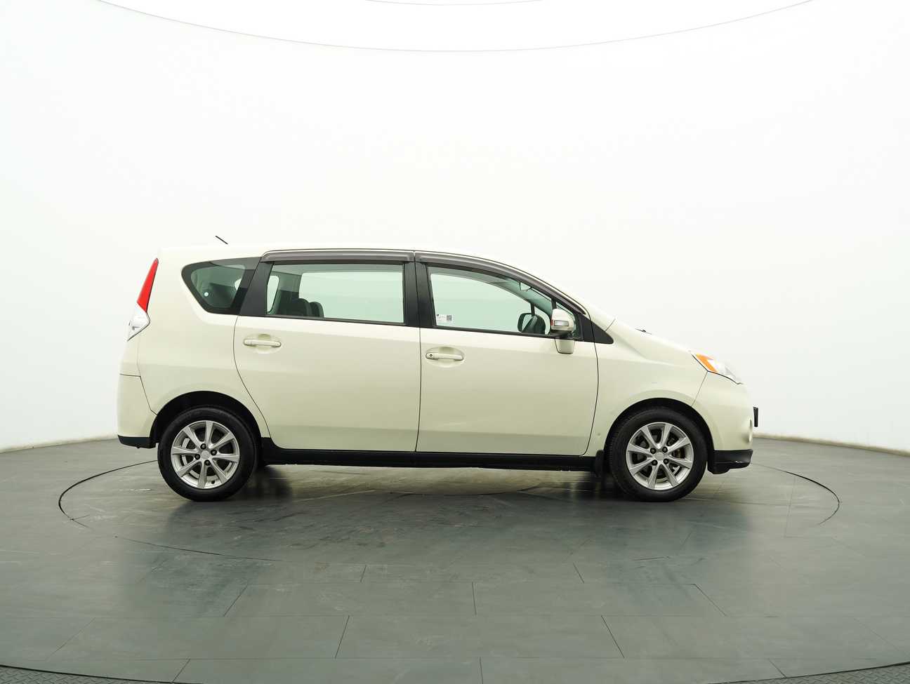 used 2012 Perodua Alza EZ 1.5