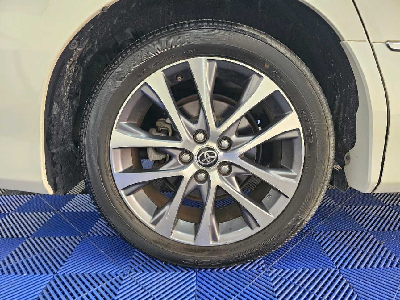 used 2016 Toyota Estima Aeras Premium 2.4