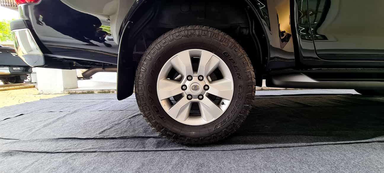 used 2016 Toyota HILUX DOUBLE CAB G 4X4 2.4