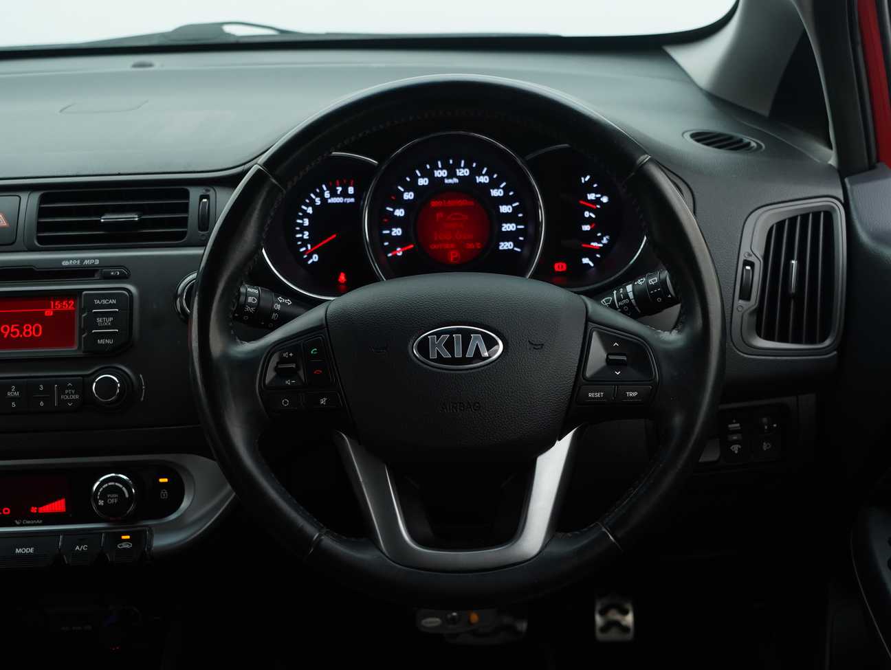 terpakai 2014 Kia Rio SX 1.4