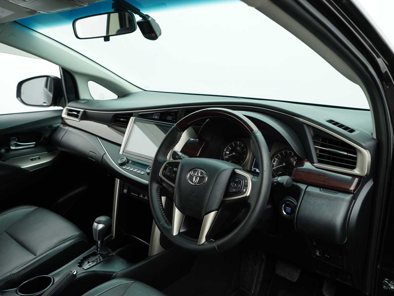 used 2022 Toyota Innova X 2.0