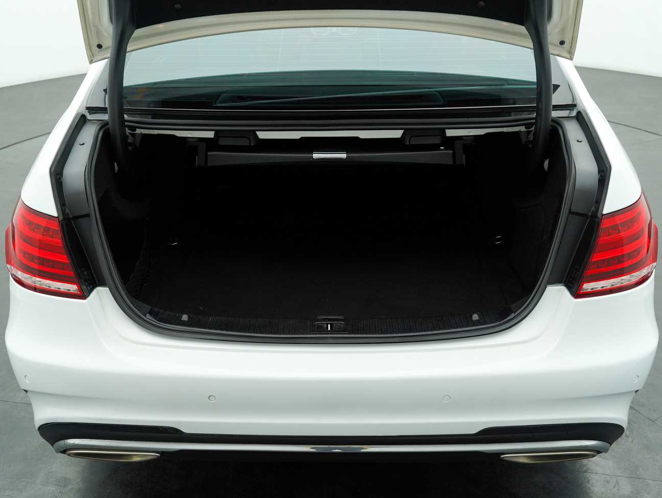 terpakai 2016 Mercedes-Benz E250 Avantgarde CGI 2.0