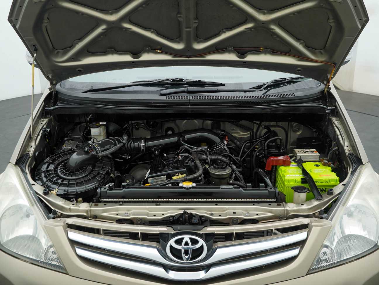 used 2010 Toyota Innova G 2.0