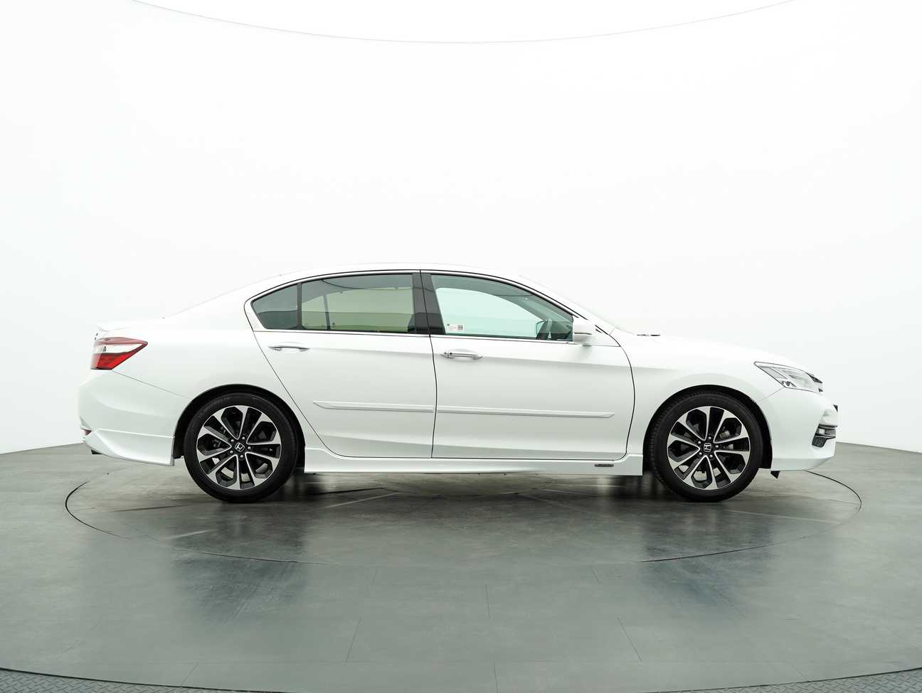 used 2018 Honda Accord VTi-L Advance 2.4