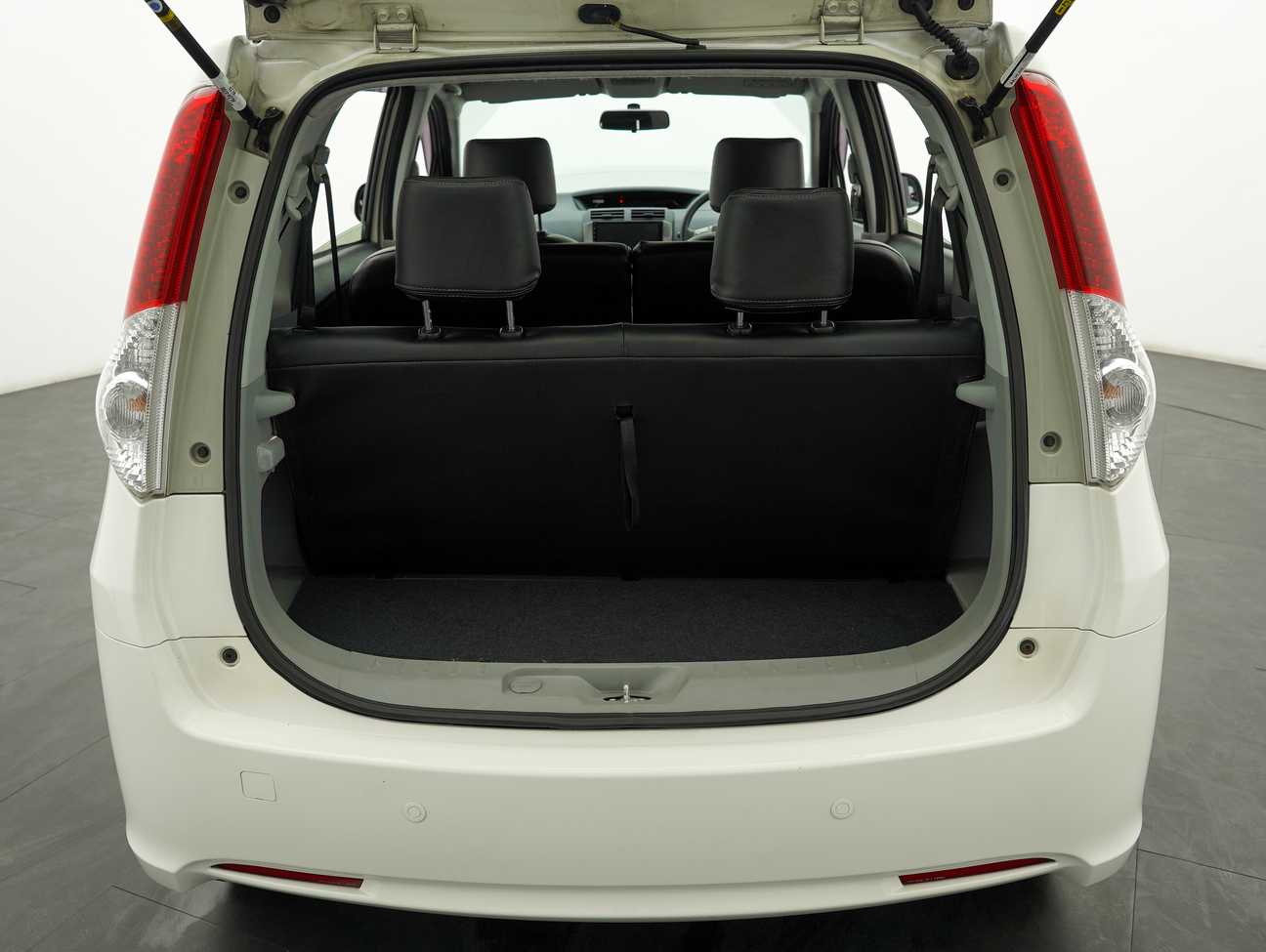 used 2010 Perodua Alza EZi 1.5