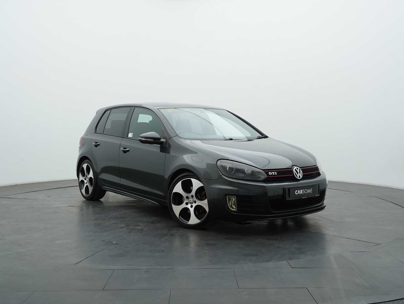 terpakai 2011 Volkswagen Golf GTI 2.0
