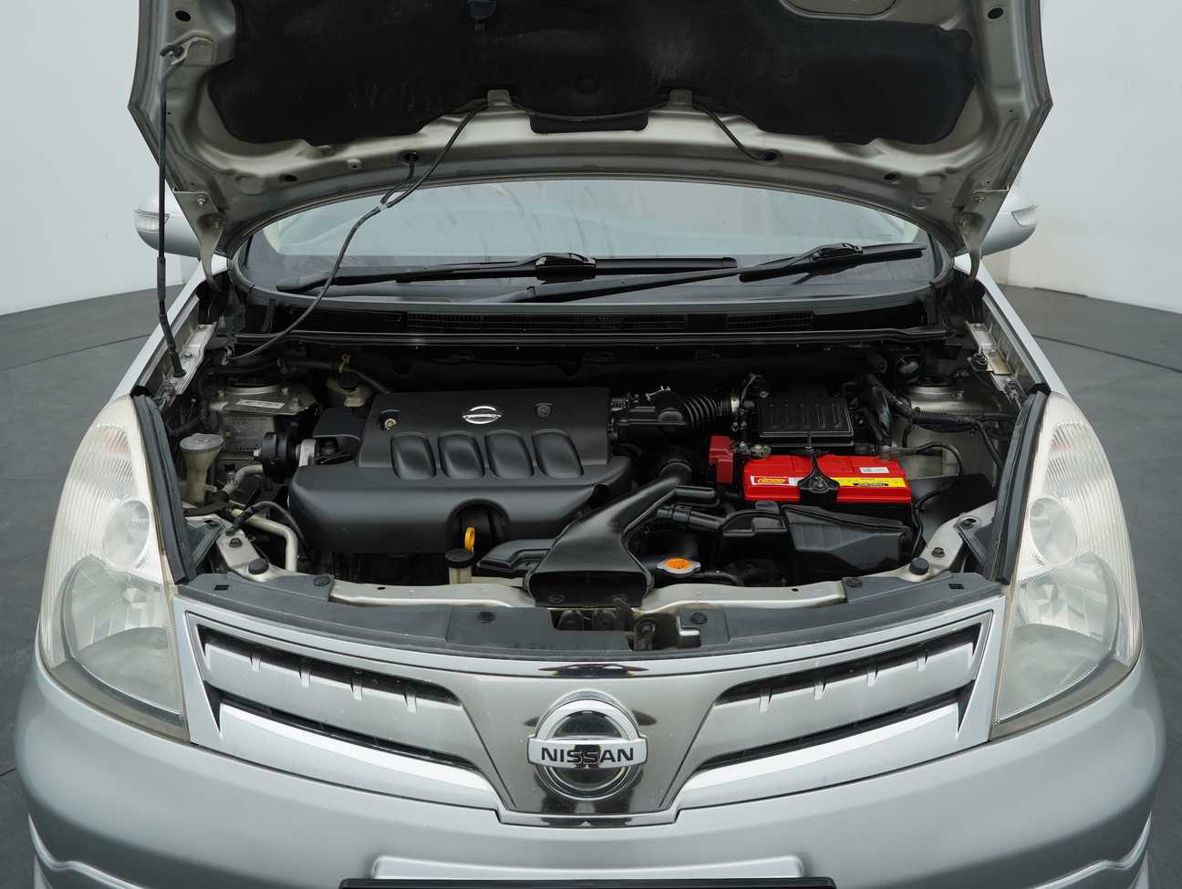 used 2013 Nissan Grand Livina CVTC Comfort 1.8