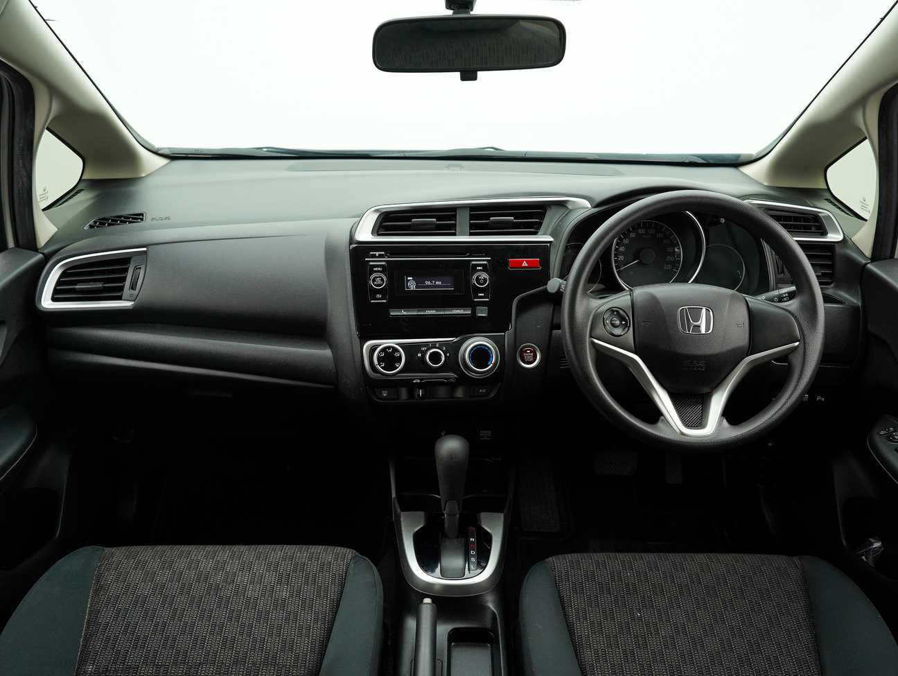 used 2015 Honda Jazz E 1.5