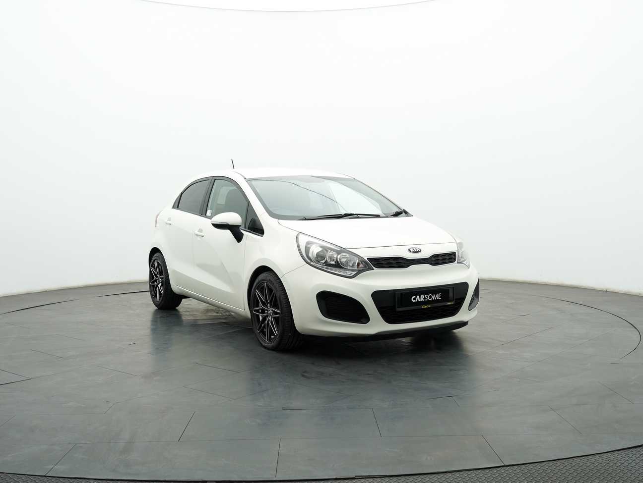 terpakai 2014 Kia Rio EX 1.4