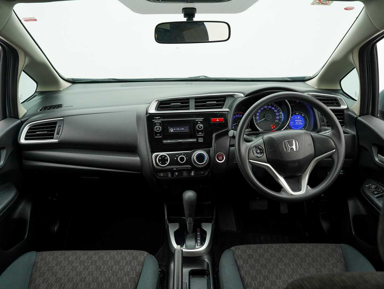 used 2016 Honda Jazz E 1.5