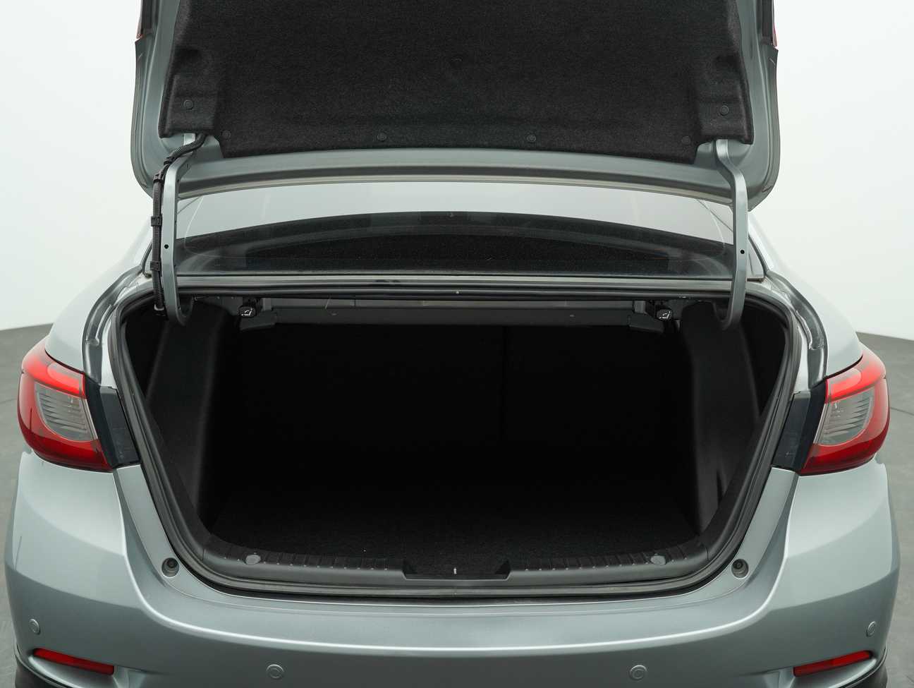 terpakai 2015 Mazda 2 SKYACTIV-G 1.5