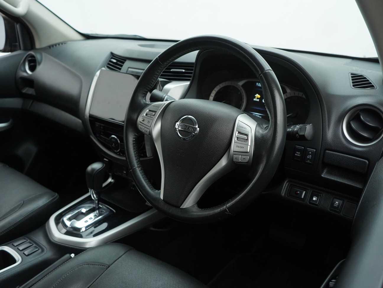 used 2019 Nissan Navara NP300 VL Dual Cab 2.5