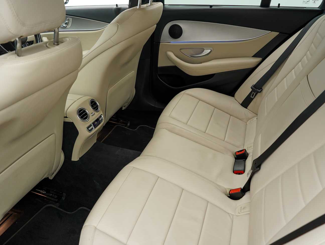 terpakai 2016 Mercedes-Benz E 200 2.0