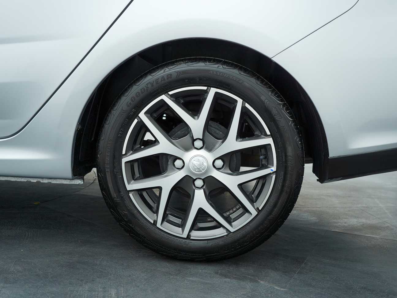 used 2022 Proton Persona Premium 1.6