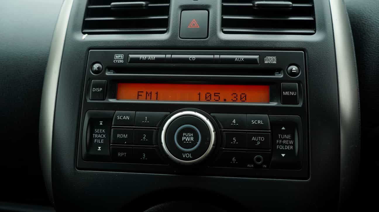 terpakai 2014 Nissan ALMERA E 1.5