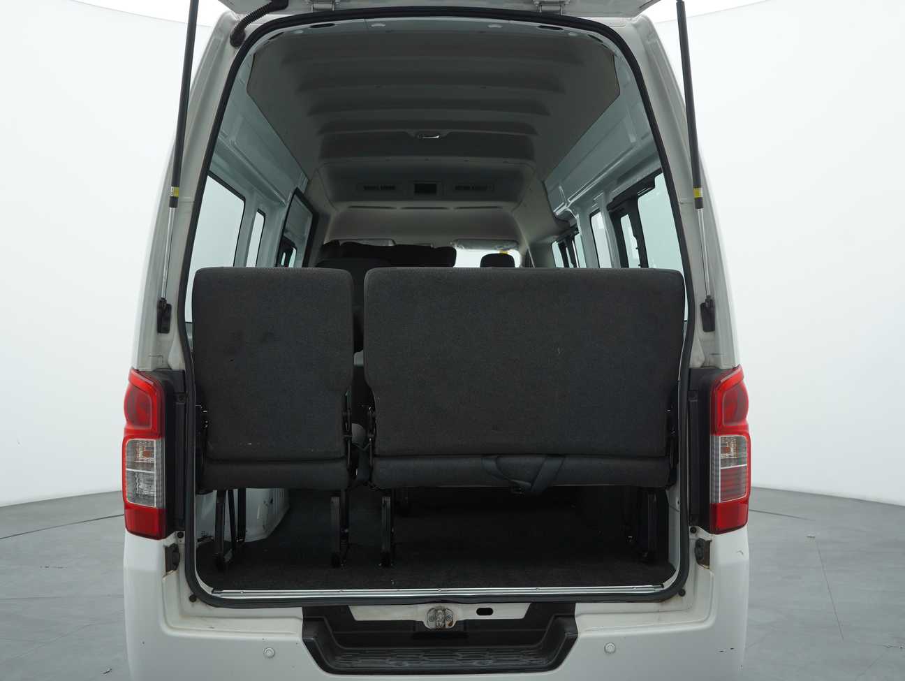 used 2017 Nissan NV350 Urvan  2.5