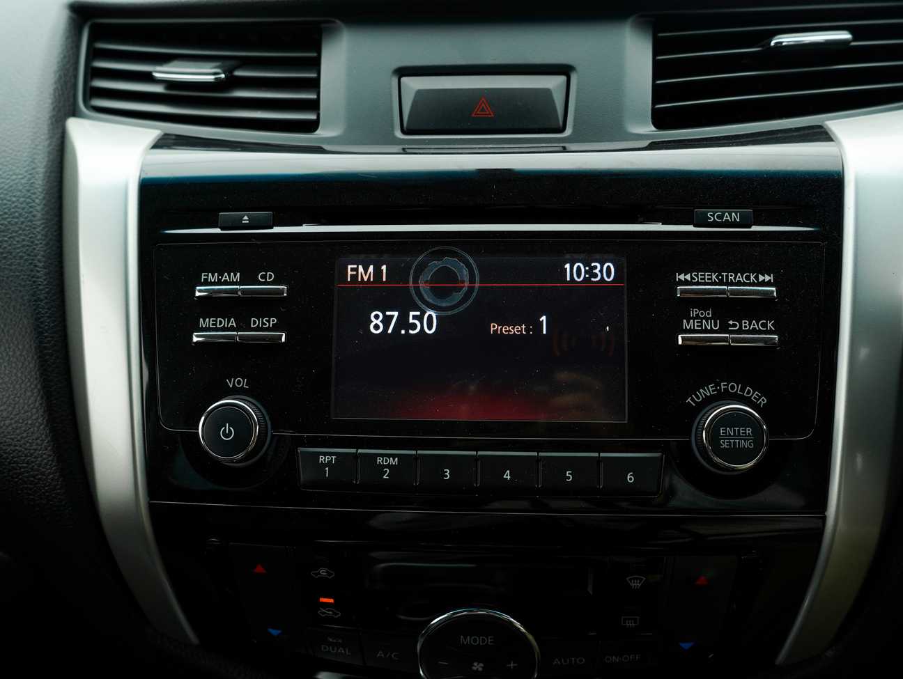 used 2017 Nissan NAVARA NP300 VL 4WD 2.5