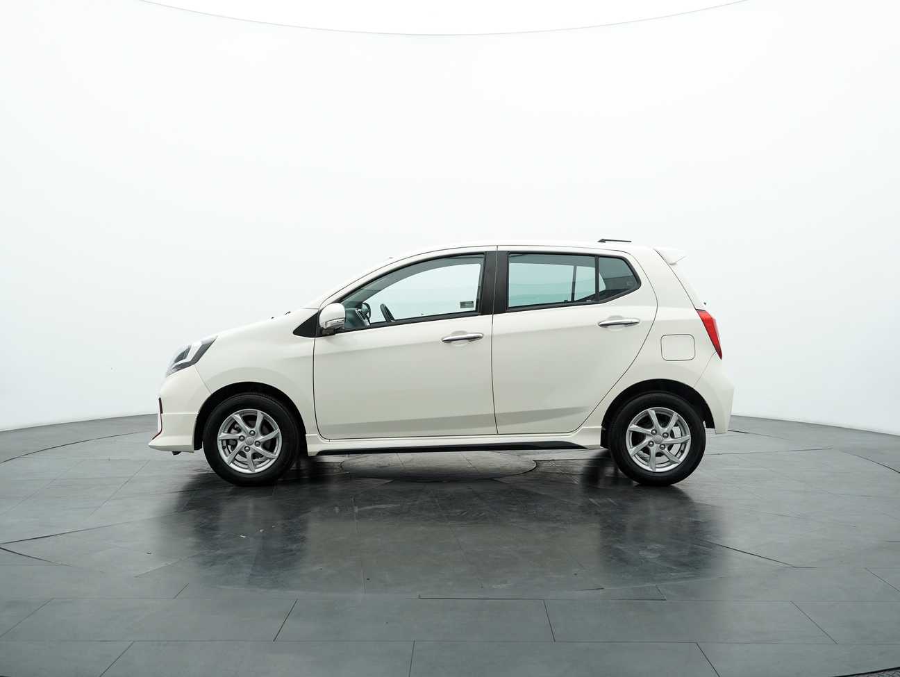 terpakai 2022 Perodua AXIA SE 1.0