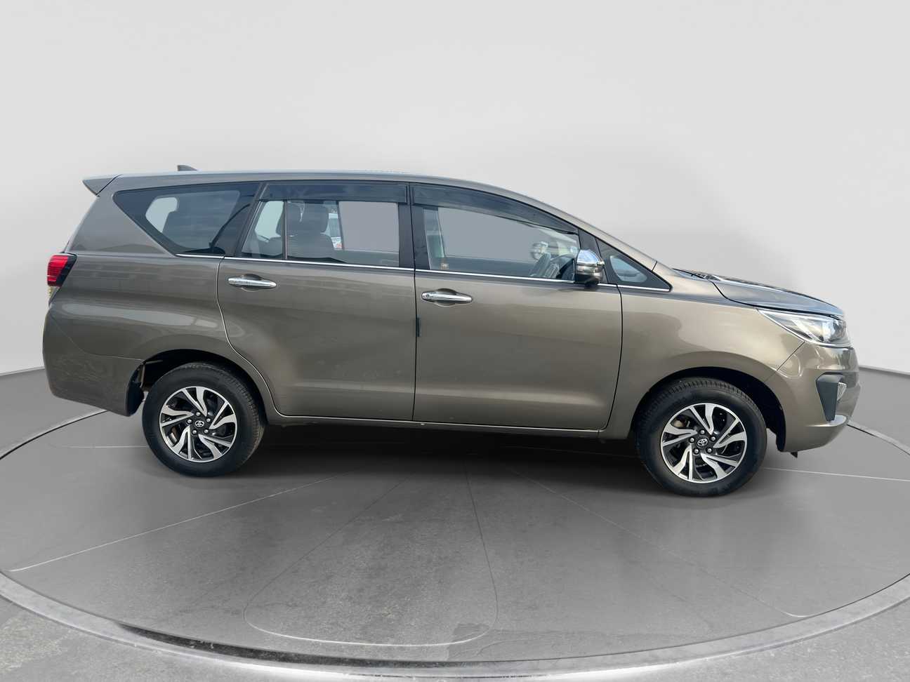 used 2021 Toyota Innova G 2.0