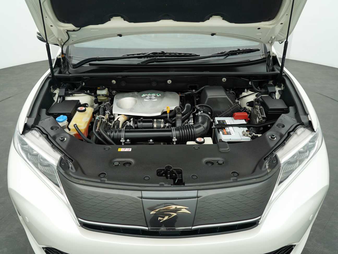 used 2018 Toyota Harrier Luxury 2.0