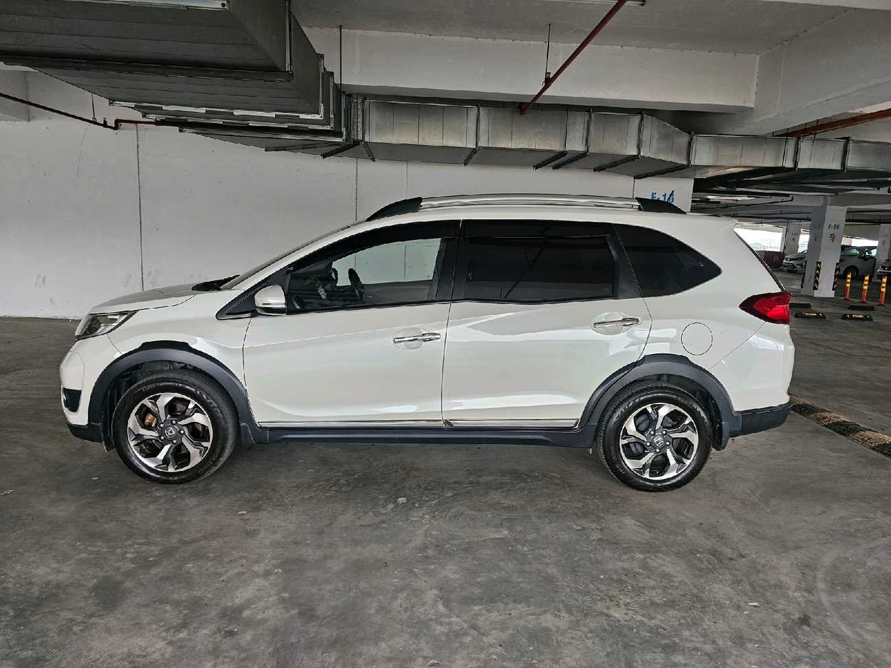 used 2018 Honda BR-V V 1.5