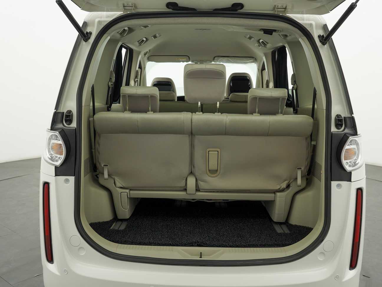 used 2014 Mazda Biante SKYACTIV-G 2.0