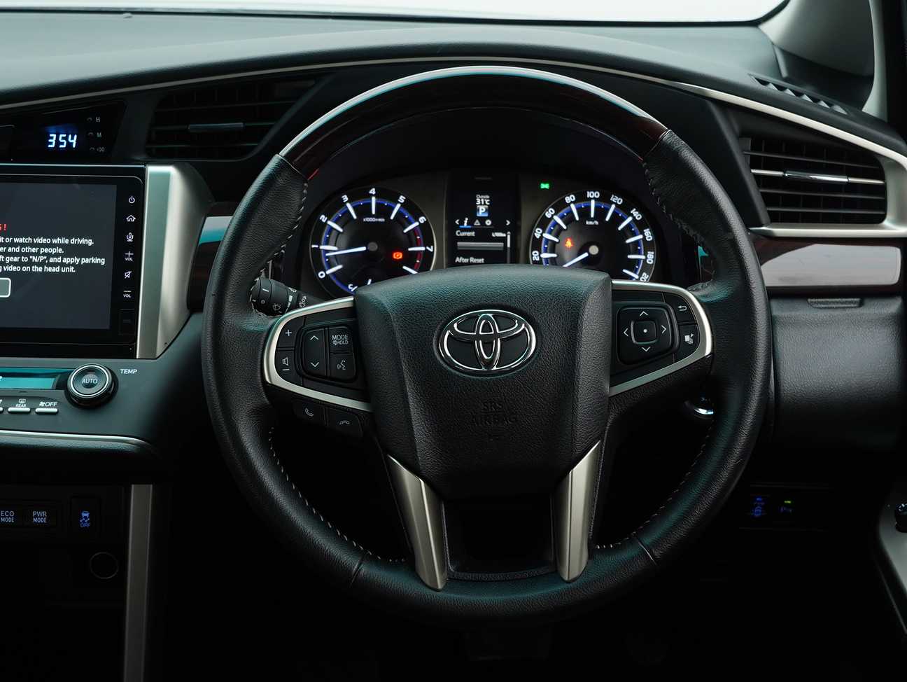 terpakai 2021 Toyota Innova X 2.0