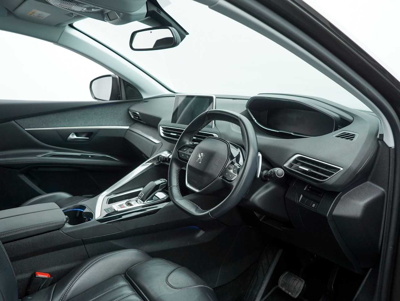 terpakai 2018 Peugeot 3008 THP Allure 1.6