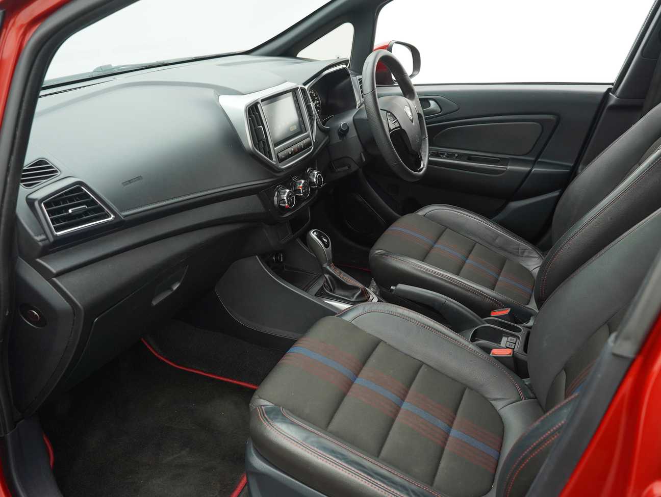 terpakai 2019 Proton Iriz Premium 1.6