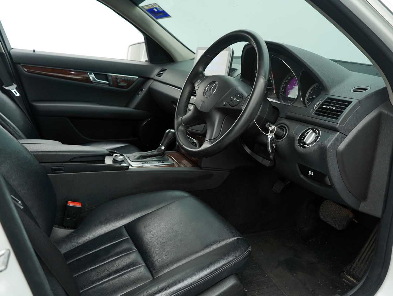 terpakai 2010 Mercedes-Benz C 200 CGI 1.8