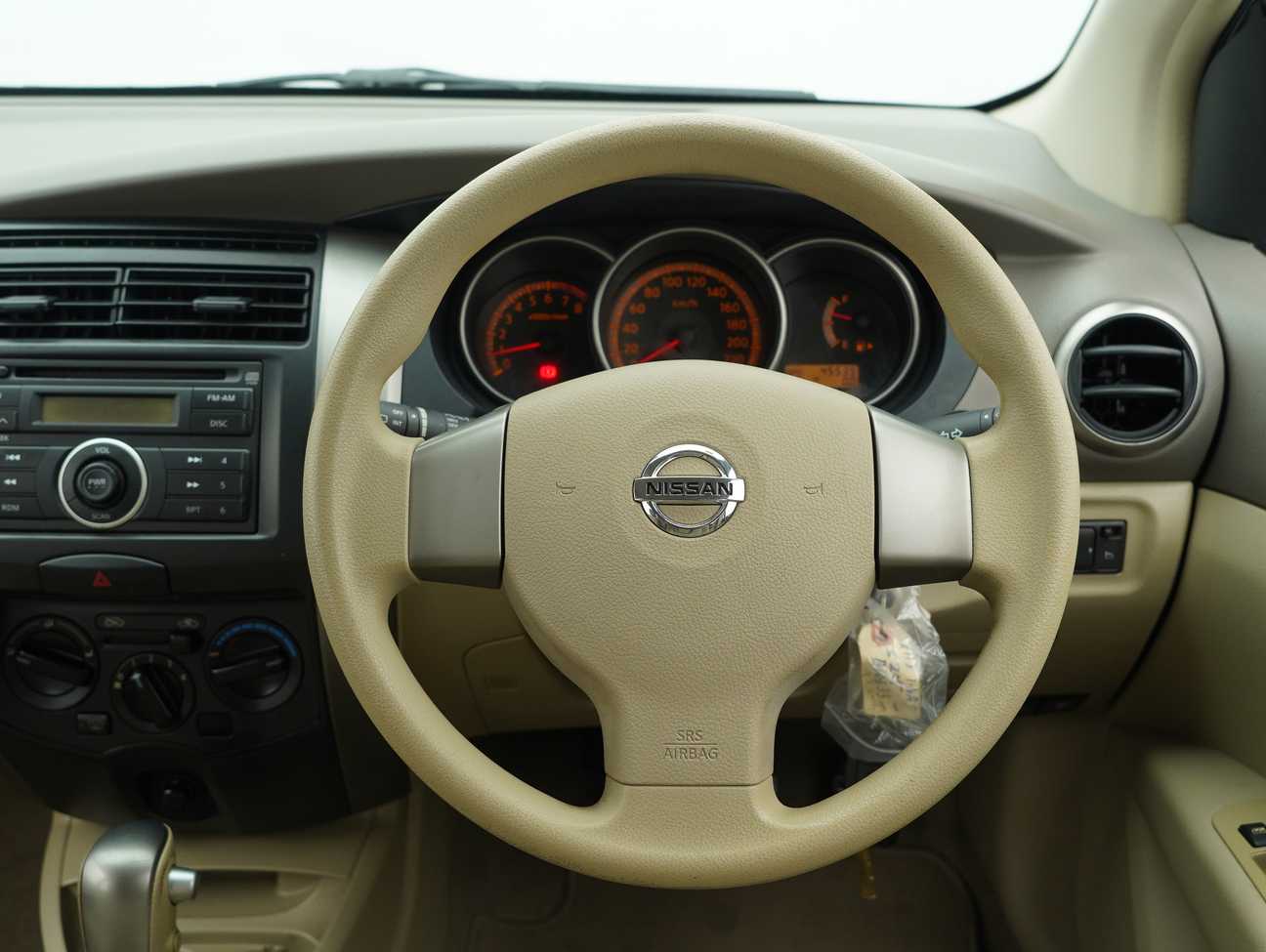 used 2010 Nissan Grand Livina Luxury 1.6
