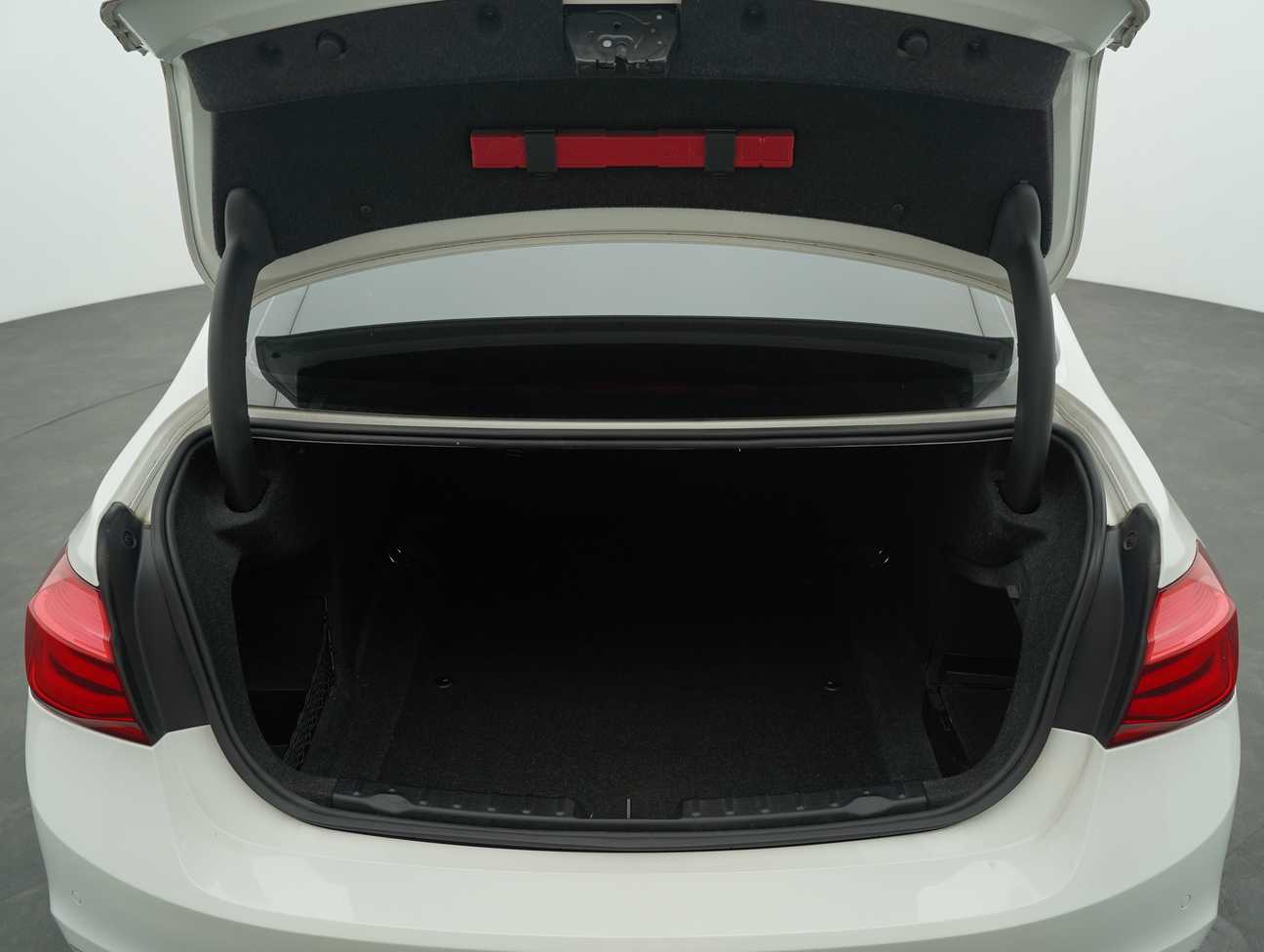 terpakai 2017 BMW 318i Luxury 1.5