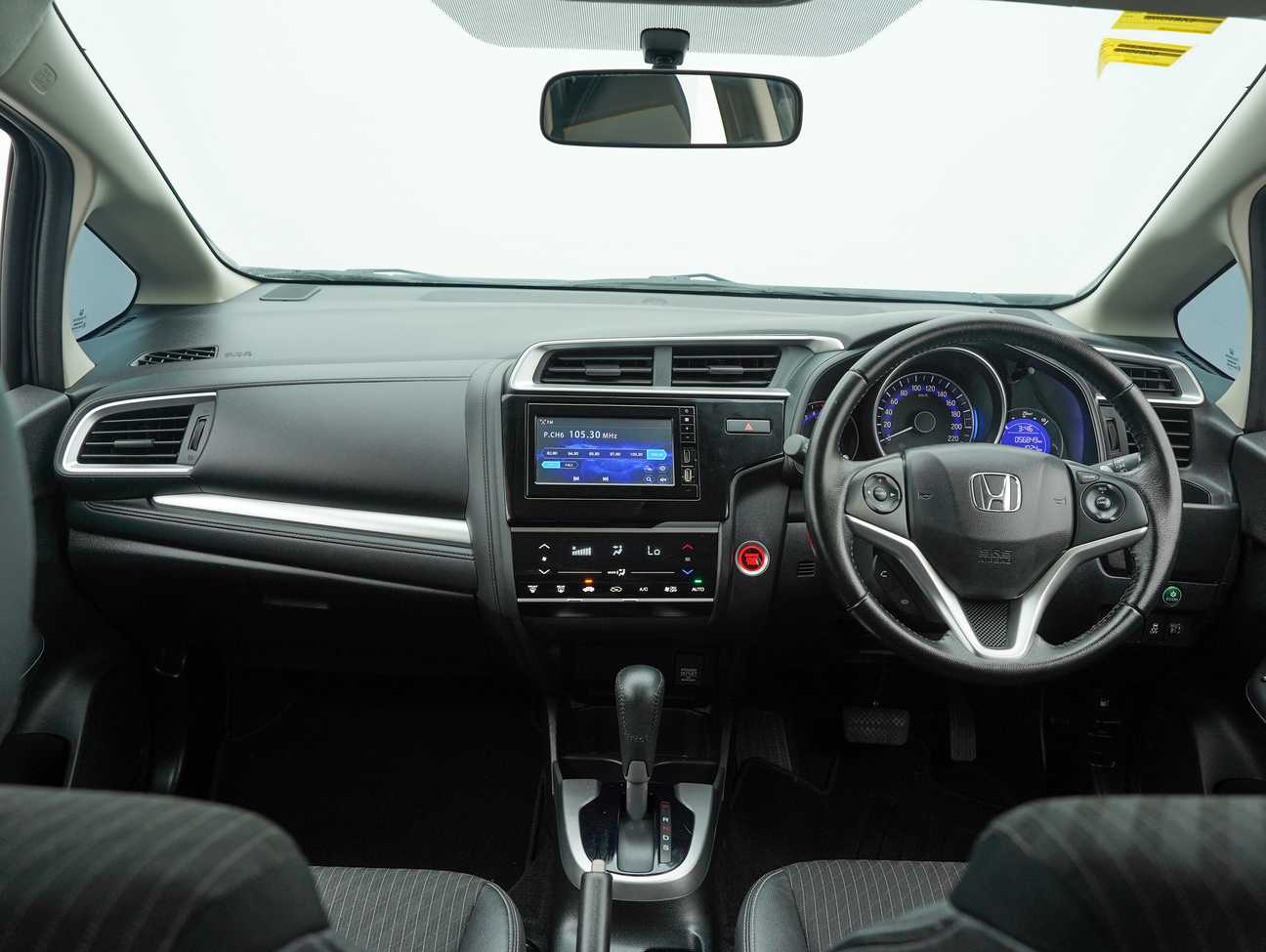 used 2018 Honda JAZZ V 1.5