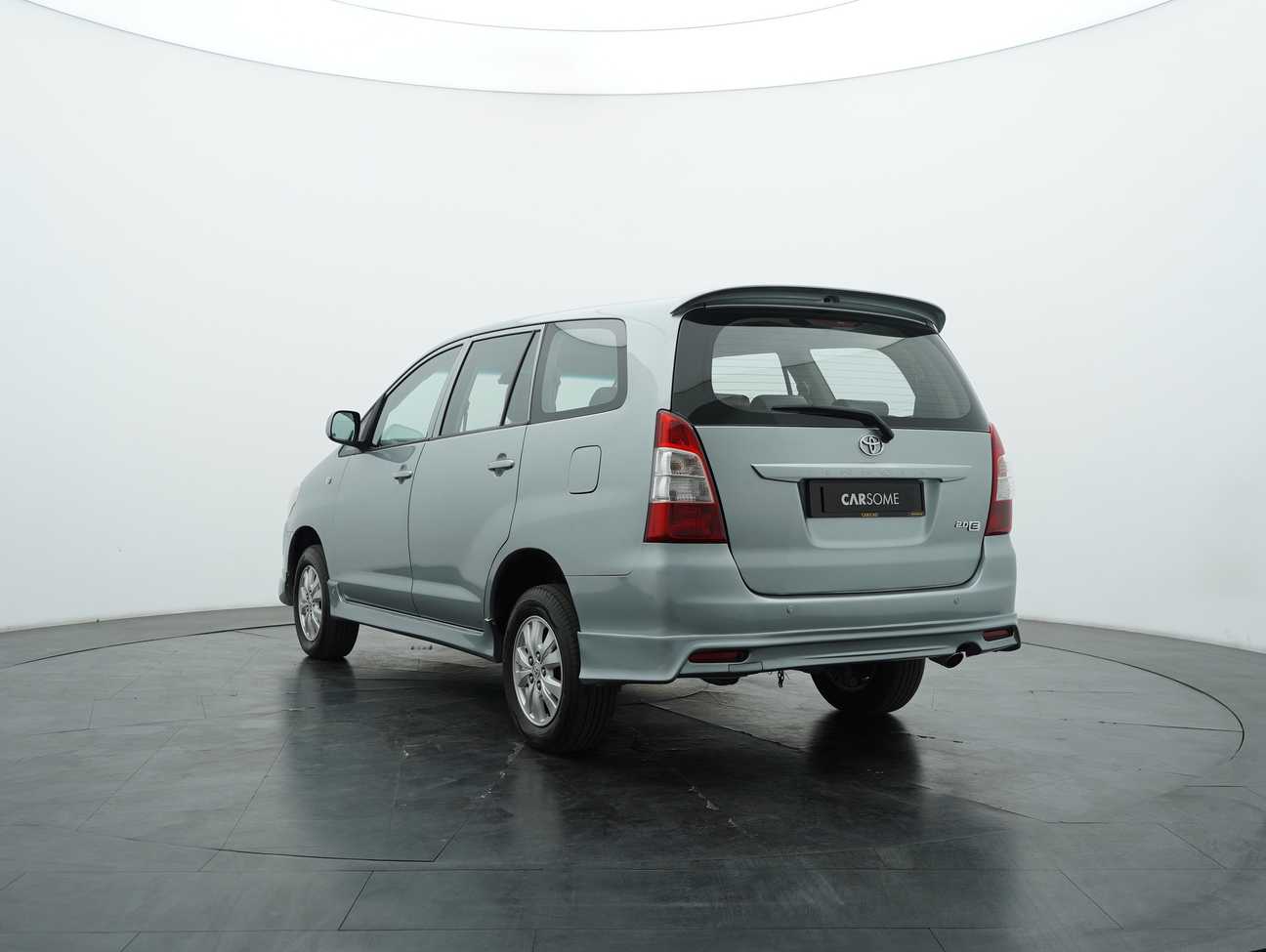 used 2012 Toyota Innova E 2.0