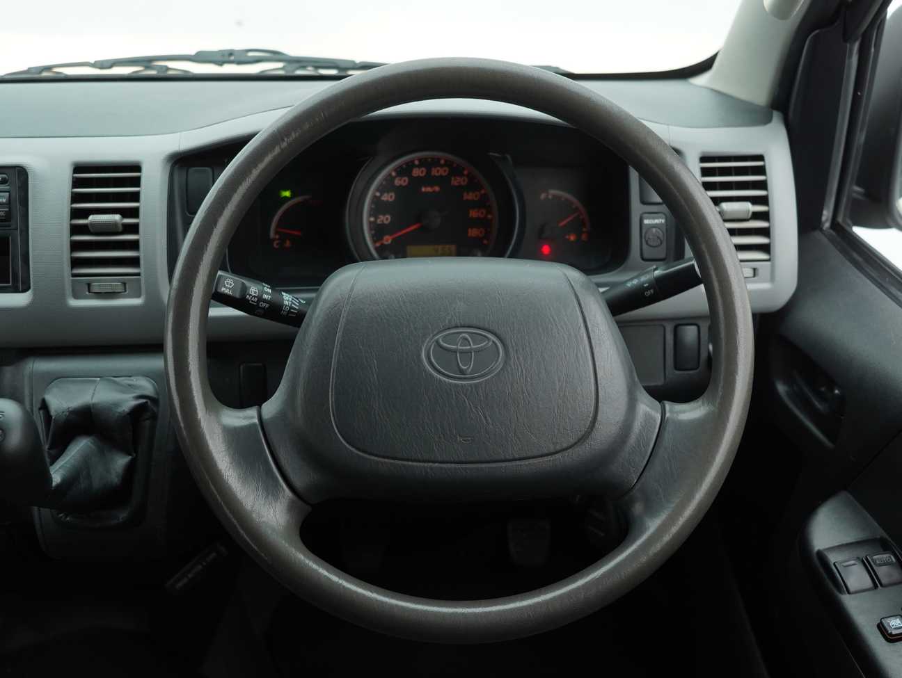 Buy used 2012 Toyota Hiace Panel Van 2.5 – Carsome.my