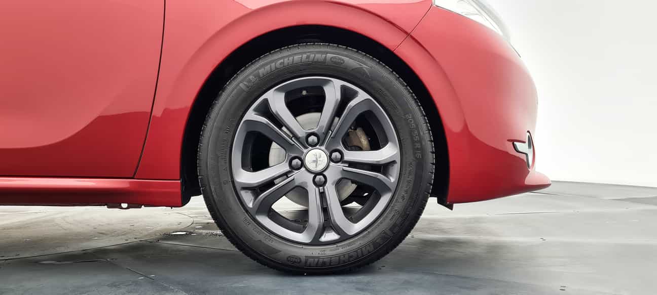 used 2013 Peugeot 208 5-DOOR 1.6