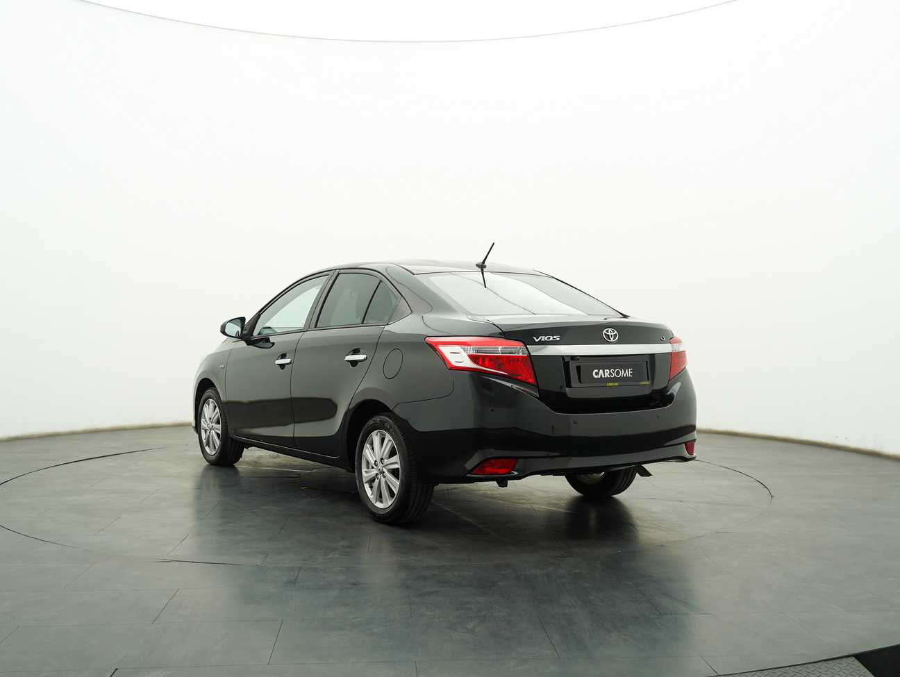 terpakai 2015 Toyota Vios J 1.5