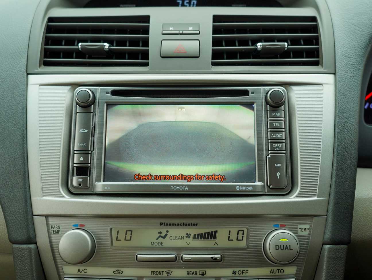 used 2011 Toyota Camry V 2.4