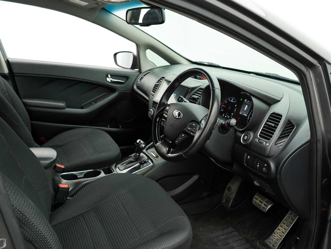 terpakai 2018 Kia Cerato K3 1.6